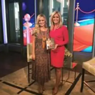 ainsleyearhardt